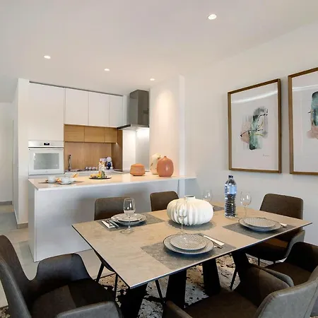 Prestige Apartment *